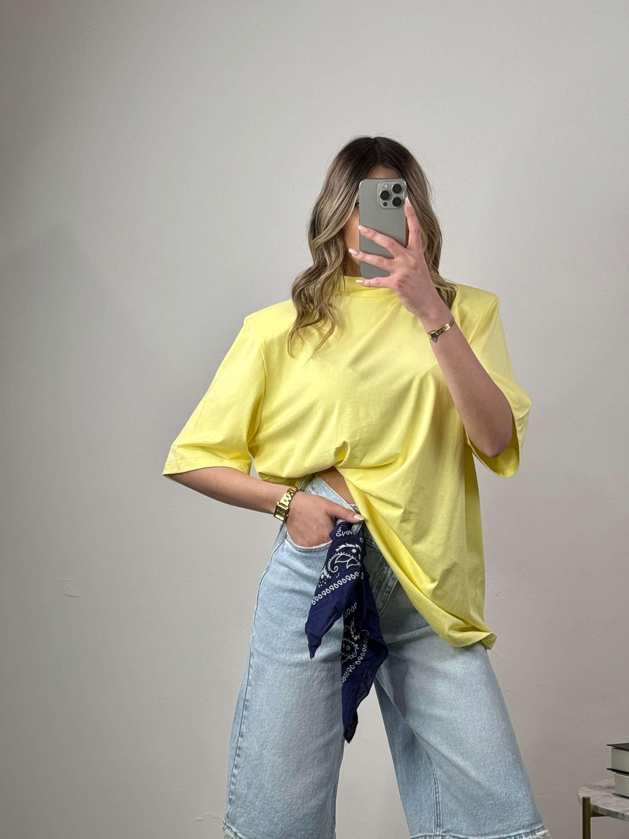 T-Shirt Boxy Fit con Spalline Imbottite